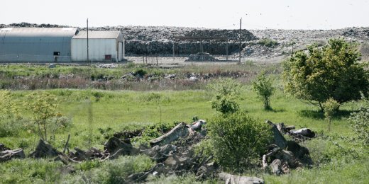 «You can kill us, you can run us over». One village with protest history against corruption and pollution