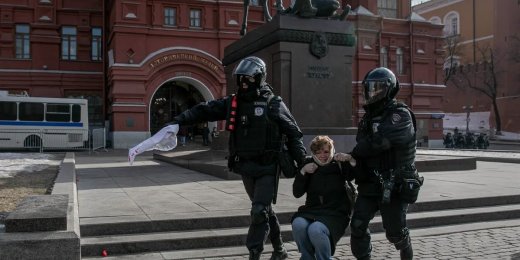 18-й день войны и протестов: задержания 13 марта