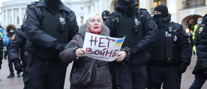 Списки задержанных в связи с акцией против войны с Украиной 24 февраля 2022 года