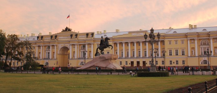 Региональные парламенты отменяют территориальные запреты на проведение публичных акций